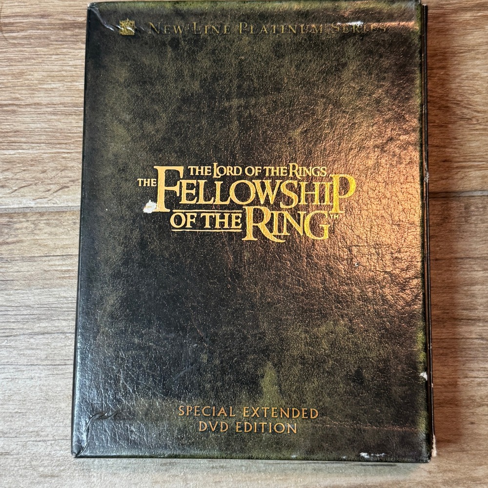 Lord of the Rings Fellowship of the Ring Special Extended DVD Edition 4-Disc Set